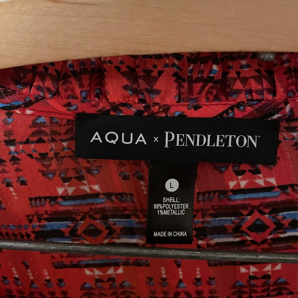 Beautiful Aqua Blouse By Pendleton. - image 6